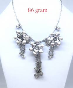Antique Silver Triple Rose Chain Necklace